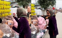 Hai chị em mình cứ thế thôi