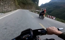 Quái xế phóng nhanh, vượt ẩu trên đèo nhận bài học nhớ đời