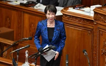 Thủ tướng Nhật bị chỉ trích vì tặng quà 190 USD cho 300 nghị sĩ