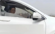 Gặp lại tình đầu khi bị kẹt xe trên cao tốc