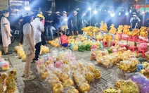 Heo đất bán chạy ngày vía Thần Tài, người dân 'nuôi heo' để sắm vàng