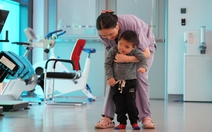 Nguy cơ sống thực vật sau đuối nước, em bé 3 tuổi hồi phục thần kỳ