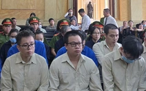 Cựu Chi cục trưởng Chi cục Thú y vùng VI và 24 đồng phạm hầu tòa sáng nay