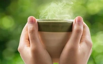 Uống nước ấm buổi sáng có giúp tiêu hóa tốt hơn?