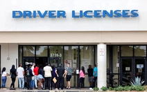 Thi bằng lái chỉ dùng tiếng Anh ở Florida gây tranh cãi