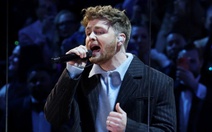 Alex Warren bỗng 'hot rần rần' vì sự cố hát lệch nhịp tại Grammy