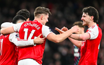 Đánh bại Sunderland, Arsenal hun nóng đại chiến Man City - Liverpool