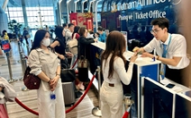 Tăng chuyến, vé máy bay Tết vẫn 'căng'