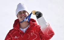Công nhân xây dựng giành HCV đầu tiên Olympic mùa đông 2026