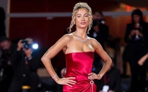 Tình cũ Van der Wiel bác tin đồn ‘bẫy con’ Mbappe