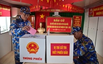 Tin tức sáng 13-3: Bầu cử sớm tại cụm đảo Hòn Khoai và Hòn Chuối; Ca mắc tay chân miệng tăng