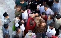 'Nữ quái' cầm đầu trong nhóm dàn cảnh giật dây chuyền ở Liên Hoa Bảo Tháp