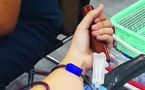 Lần đầu con đi hiến máu