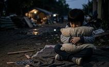 Phải chú ý 'chữa lành' cho trẻ em vừa trải qua hỏa hoạn, tai nạn, bạo hành