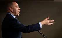 Nghị sĩ ‘quay xe’, Hạ viện Mỹ bỏ phiếu lại nghị quyết quyền chiến tranh của ông Trump