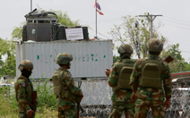 Thái Lan dựng hàng rào dọc biên giới, nói Campuchia đã chấp thuận