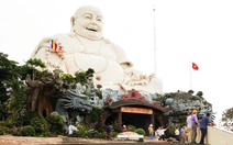 Để núi Cấm, miếu Bà Chúa Xứ núi Sam đón khách quốc tế