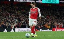 ‘Thần đồng’ Arsenal có công ty quản lý hình ảnh khi mới 16 tuổi