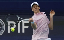 Jannik Sinner san bằng một kỷ lục của Novak Djokovic