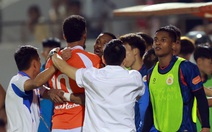 HLV Công an Hà Nội và SHB Đà Nẵng nói gì sau tình huống căng thẳng ngoài sân?
