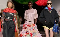 7 xu hướng thời trang mùa xuân phủ sóng sàn diễn 2026