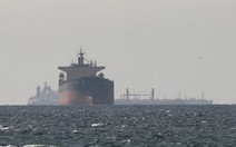 Vệ binh Cách mạng Hồi giáo Iran tuyên bố đóng cửa eo biển Hormuz, tàu thuyền quay đầu