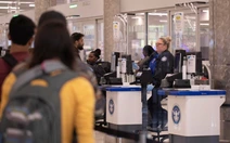 Hàng không Mỹ hỗn loạn, ông Trump ra lệnh trả lương cho nhân viên an ninh sân bay