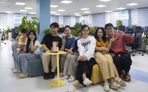 Sinh viên học viết bình luận và tham quan không gian làm việc mới tại báo Tuổi Trẻ