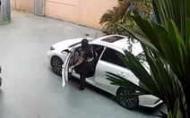 Video hài nhất tuần qua: Cô gái loay hoay mãi khi lái ô tô ra cổng