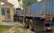 Xe đầu kéo chở than mất lái, lao thẳng vào cổng trường mầm non