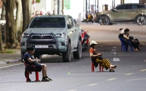 Vé 'chợ đen' ế ẩm trước trận tuyển Việt Nam - Malaysia