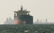 Ba tàu Trung Quốc vượt eo biển Hormuz an toàn, Bắc Kinh nói 'biết ơn'