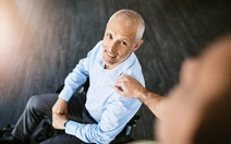 Bị sa sút trí tuệ, người đàn ông say mê một âm thanh đến phát khóc