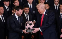Messi lúng túng khi ông Trump nhắc đến Ronaldo và 'phá hủy tên lửa của Iran'