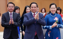 Có 21 nữ Ủy viên Trung ương Đảng, nhiều phụ nữ là sĩ quan cấp tướng quân đội, công an