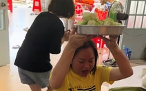 Cười sảng với màn cầu xin bề trên 'năm nay làm ăn phất lên' của cô gái