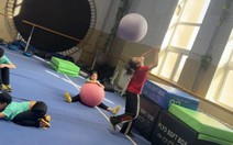 Cô gái nhận cú phản dame cực gắt vì thích trêu bạn