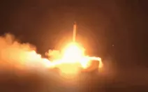 Iran tuyên bố phá hủy hệ thống radar, kho nhiên liệu ở UAE, Kuwait; Israel ném hơn 200 quả bom