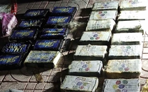 Người đàn ông lượm ve chai phát hiện 24 bánh nghi ma túy ở bờ biển Kê Gà