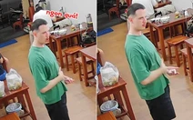 Du khách nước ngoài vỗ bụng khen món bún bò Huế khiến dân mạng thích thú