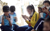 Điện thoại 'nuôi' trẻ, nhiều hậu quả khó lường