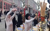 Chàng trai bán kem Thổ Nhĩ Kỳ chán không buồn nói với cô gái 'ra dẻ'