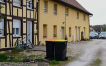 Chấn động nước Pháp: Bé trai 9 tuổi bị cha nhốt trong xe tải suốt 2 năm