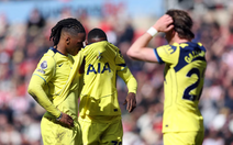 Tottenham Hotspur sụp đổ không phanh