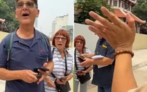 Khách nước ngoài tới Việt Nam du lịch để quên ví tại quán cà phê và cái kết ấm lòng