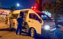 Cứu 5 người kẹt trong căn nhà bốc cháy lúc nửa đêm