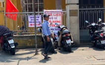 Loạt biển thông báo dời điểm bán hàng trên vỉa hè ở Hội An sau loạt yêu cầu của chính quyền