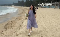 Cô gái đang hí hửng thì hú hồn hú vía vì thấy rắn