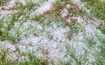 Mưa đá giội xuống Tu Mơ Rông, người dân không dám ra ngoài