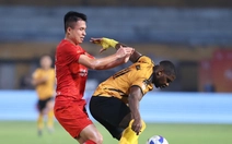 V-League căng thẳng vì trọng tài và nhiều tình huống tranh cãi